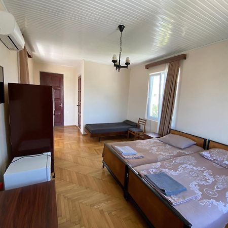 Guesthouse White Swan Kobuleti Eksteriør billede