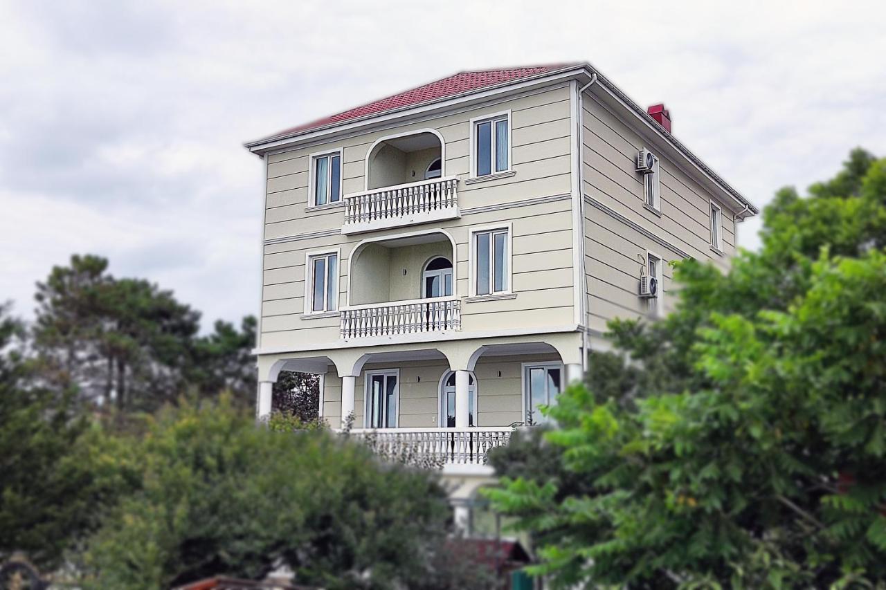 Guesthouse White Swan Kobuleti Eksteriør billede