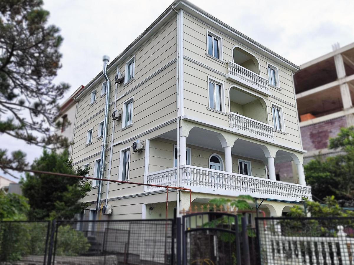 Guesthouse White Swan Kobuleti Eksteriør billede