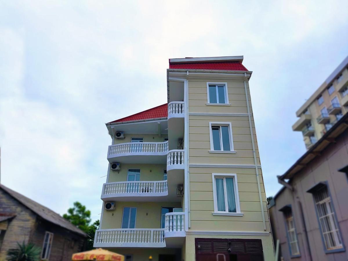 Guesthouse White Swan Kobuleti Eksteriør billede