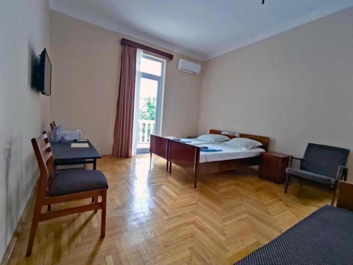 Guesthouse White Swan Kobuleti Eksteriør billede