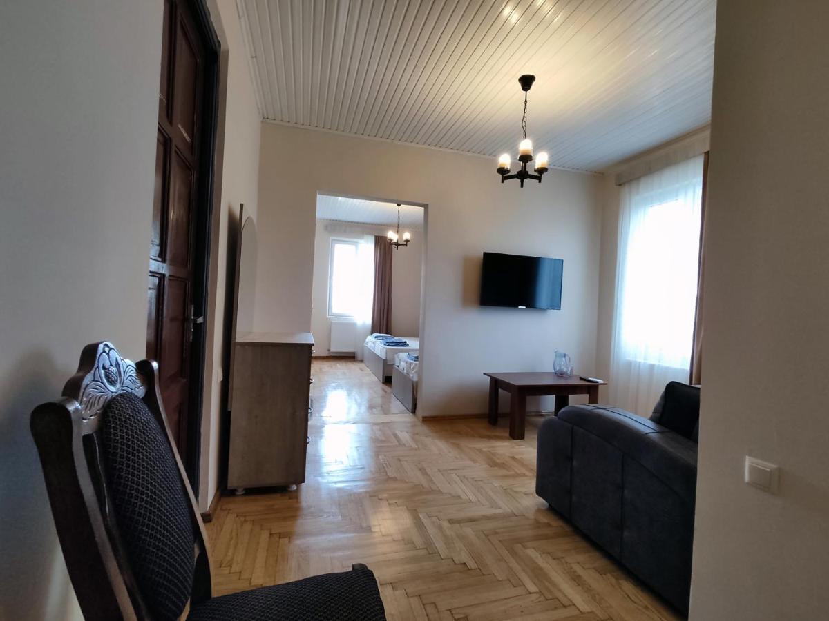 Guesthouse White Swan Kobuleti Eksteriør billede