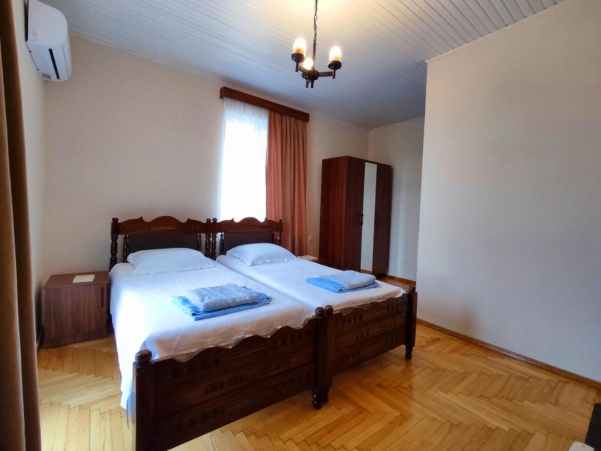 Guesthouse White Swan Kobuleti Eksteriør billede