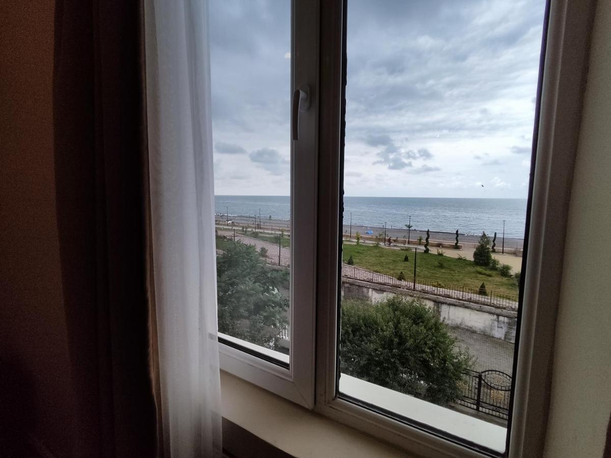 Guesthouse White Swan Kobuleti Eksteriør billede