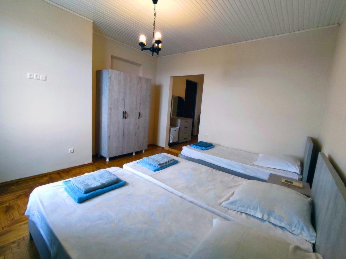 Guesthouse White Swan Kobuleti Eksteriør billede