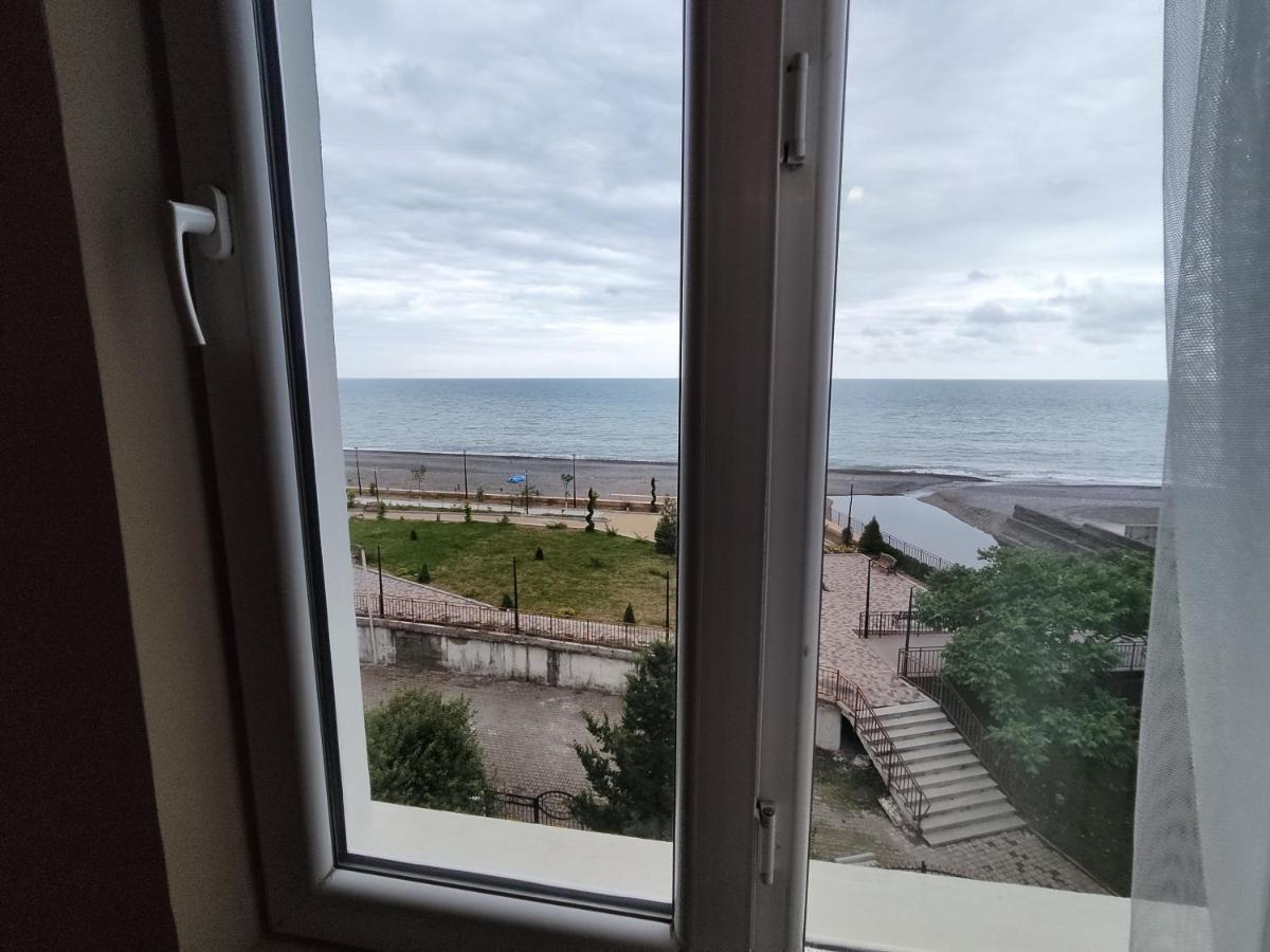 Guesthouse White Swan Kobuleti Eksteriør billede